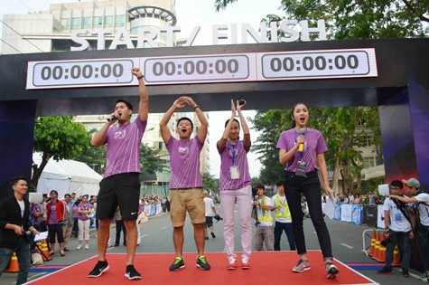 Giải chạy ‘HCMC Run 2013 – Chinh phục cầu Phú Mỹ’, do công ty riêng của Tăng Thanh Hà tổ chức đã diễn ra vào ngày hôm qua (8/12) tại quận 7, TPHCM.